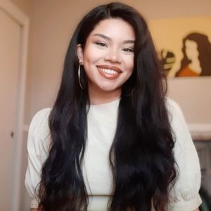 Meet your Posher, Yasmine